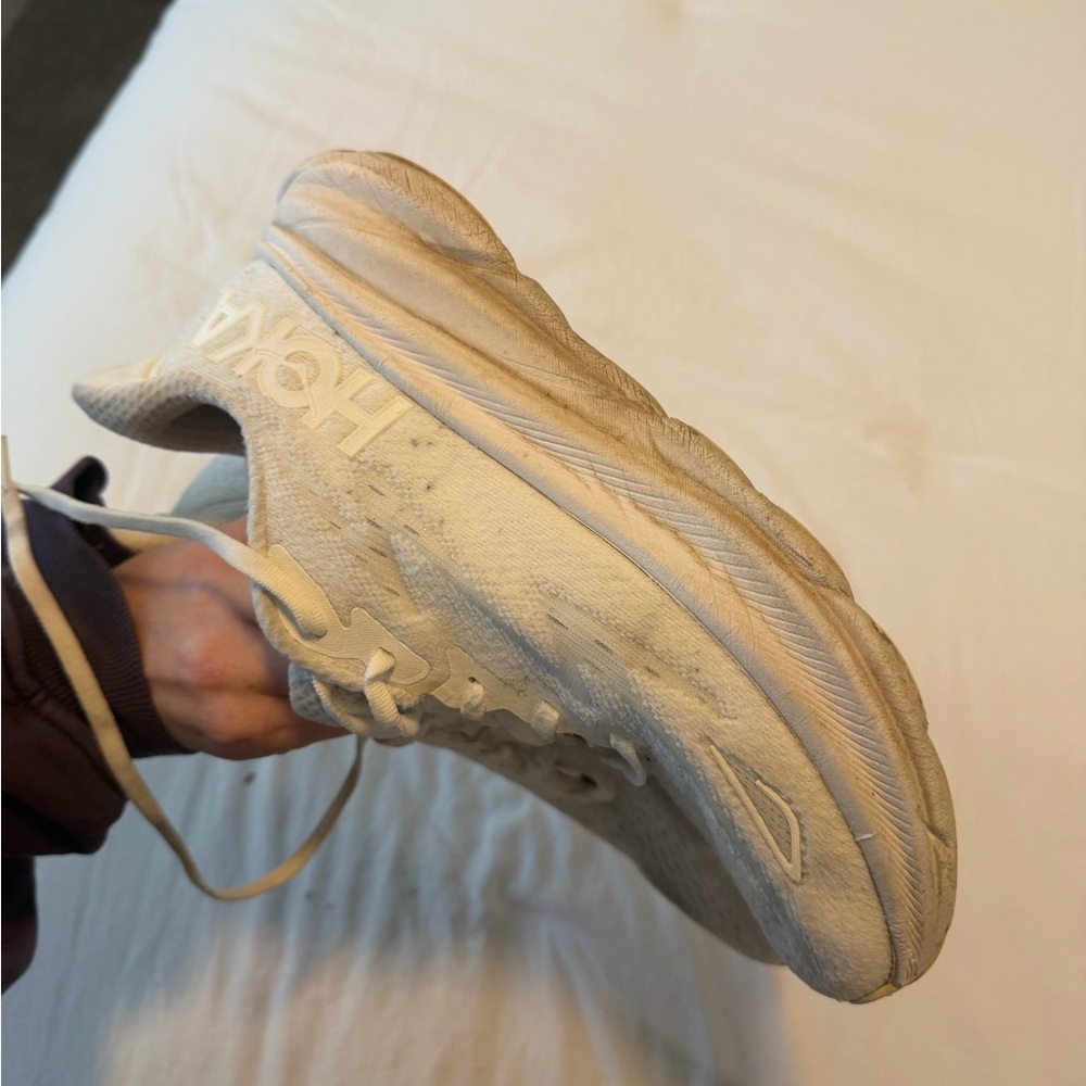 Hoka Women's White Clifton 9 Shoes - Picture 10 of 10
